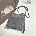 Dunkelgraue Wildleder-Beuteltasche mit Quasten und Stickerei für Damen im Winter - Grau