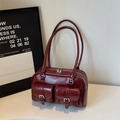 Retro burgundy underarm bag with double front pockets and silver zippers in faux leather - Red (No Pendant)