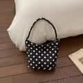 Sac sous le bras chic en toile noire à pois blancs avec une poignée unique ronde - Noir (Sans Charme)