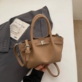 Sac seau kaki en cuir grainé avec poignées et bandoulière réglable pratique - Sans pendentif / Kaki