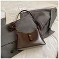Bolso de mano vintage marrón en cuero con cierre dorado y correa ajustable - 24*9.5*16 / Marrón