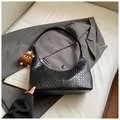 Fashionable black woven faux leather tote bag with monster charm and large capacity - Black (With Pendant)