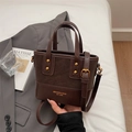 Sac seau rétro marron foncé avec clous dorés et bandoulière réglable pour femmes - Brun Sans Pendentif