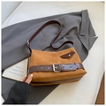 Braune Shopper-Tasche aus Wildleder mit Lederriemen und silberner Schnalle - Braun