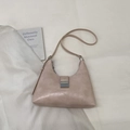 Bolso baguette minimalista rosa claro con hebilla plateada y acabado en cuero PU mate - Rosa