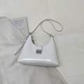 Bolso de hombro blanco brillante estilo francés en ecopiel con hebilla de plata - Blanco