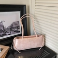 Elegante borsa baguette rosa chiaro in ecopelle plissettata con doppia tracolla - Rosa