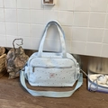 Grande borsa a tracolla azzurra con stelle, tracolla regolabile e pratica tasca con cerniera - Blu