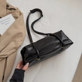Minimalist black wrinkled leather shoulder bag with stylish dual straps and gold eyelets - No Pendant / Black
