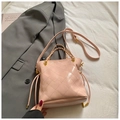 Sac seau matelassé rose avec chaîne en similicuir brillant pour un style quotidien - Rose Sans Pendentif