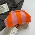Bolso de punto con rayas naranjas y rosas con cadena de plata para mujer - Naranja