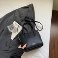 Sac seau noir en cuir grainé avec poignées supérieures et bandoulière réglable - Sans Pendentif / Noir