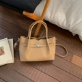 Sac seau chic en cuir kaki à motif litchi avec fermoir tournant en argent et anses doubles - Kaki (Sans Pendentif)
