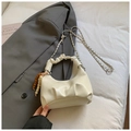 Cremeweiße Plissee-Handtasche mit silberner Kette und Perlenanhänger für Damen - Weiß