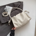Elegante bolso nube blanco crema con asa anudada y cuero texturizado de calidad - Blanco Roto