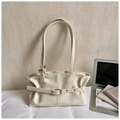 Sac sous le bras plissé blanc crème minimaliste avec détail de boucle métallique - Sans Pendentif / Blanc Cassé