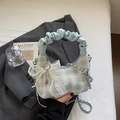 Sac à main bleu à carreaux plissés avec nœud en perles et broderie ours - Avec Pendentif en Perles et Dentelle / Bleu
