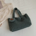 Borsa a mano verde scuro lavorata a maglia con trama a nido d'ape e targhetta Hand Made - Verde