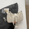 Sac sous le bras beige minimaliste en forme de demi-lune avec boucle et bandoulière - Blanc Cassé Sans Pendentif
