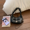 Modische schwarze Beuteltasche mit Schleife, Herzanhänger und silberner Kette - Schwarz