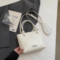 Elegante borsa tote bianco crema con marchio MIKAXIQI e tracolla regolabile sottile - Senza Ciondolo / Bianco avorio