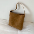 Elegante borsa tote in pelle scamosciata marrone con design spazioso e tracolla lunga - Marrone Giallastro