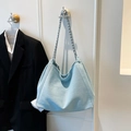 Hellblaue Jeans-Einkaufstasche mit silberner Kette und großem Fassungsvermögen für Pendler - Hellblau