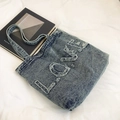 Bolso tote vintage de mezclilla azul con bordado de letras LOVE y detalle deshilachado - Azul Denim