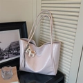 Sac fourre-tout rose en cuir froissé avec charm cheval pour femme en usage quotidien - Rose Avec Pendentif