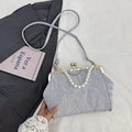 Elegant light gray shell bag with pleated texture, pearl handle and gold clasp - Gray