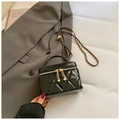 Klassieke zwarte gewatteerde crossbodytas met gouden ketting en dubbele rits - Zwart