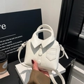 Bolso bandolera blanco estilo camisa con diseño de cuello creativo y textura de cuero - Blanco
