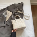 Secchiello a scacchi beige con doppi manici e tracolla regolabile per donna - Senza Ciondolo / Bianco Sporco