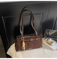 Vintage kaffeebraune Wildleder-Tote Bag mit Perlenquaste und großem Fassungsvermögen - Kaffee Mit Anhänger