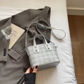 Mini borsa a secchiello a quadri grigio chiaro con manici e tracolla regolabile - Senza Ciondolo / Argento
