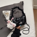 Borsa a mano a nuvola plissettata nera con fiocco e ciondolo a cuore in argento - Nero con ciondolo