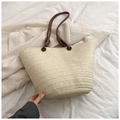 Französischer Stroh-Tote-Bag in Beige mit braunen Lederriemen für den Sommerstrand - Beige