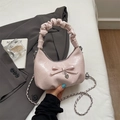 Sac à main rose clair plissé avec détail nœud et pendentif cœur de style bandoulière élégant - Rose Sans Pendentif