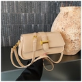 Borsa sottobraccio rettangolare beige minimalista con fibbia dorata e tracolla - Cachi
