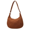Bolso hobo marrón de nailon con correa ancha y diseño minimalista de media luna - Marrón