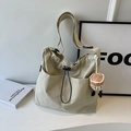 Vielseitige beige Nylon-Einkaufstasche mit Kordelzug und süßem Kaffeetassen-Anhänger - Off-White Mit Anhänger