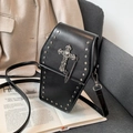 Borsa a tracolla gotica nera a forma di bara con croce d'argento e borchie - Taglia unica / Croce Nero