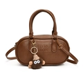 Petit sac rétro marron foncé avec logo ATN gaufré et un pendentif en peluche - Brun (Avec Pendentif Monstre)