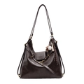 Borsa tote retrò marrone scuro in pelle opaca con portachiavi baseball e fibbia oro - Con Ciondolo / Marrone