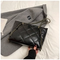 Classic black quilted tote bag with golden metal chain straps and large capacity design - No Pendant / Black