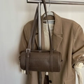 Maillard-Struktur dunkelbraune Zylindertasche mit KICHADOUDOU-Prägelogo für Damen - Ohne Anhänger / Grau