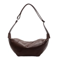 Bolso croissant marrón oscuro de media luna con textura brillante y correa ajustable - Marrón