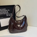 Sac fourre-tout rétro en cuir marron foncé avec coutures blanches et détail en métal - Sans Pendentif / café