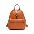 Zaino punk arancione in pelle con borchie nere e decorazione con croce in metallo - Marrone