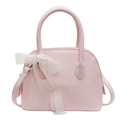 Bolso rosa de mano estilo concha con lazo de encaje blanco y textura de cuero - Rosa